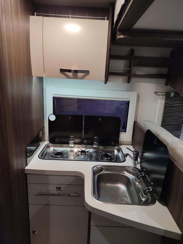 1B9AF471-4F58-402D-9218-28EF2C311F1B