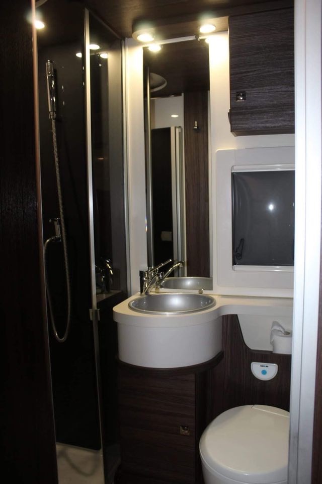 B8004A33-D8DF-44FA-99AA-2857B9FF7174